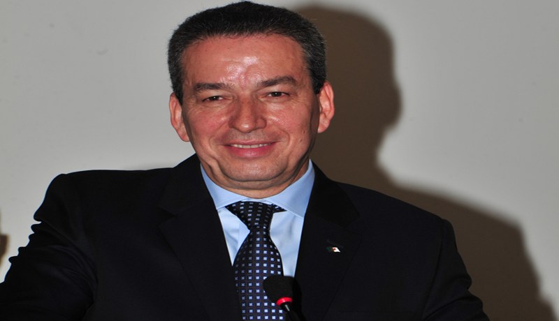 بن‮ ‬يونس حائر