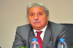 بسعي يبحث عن محللين