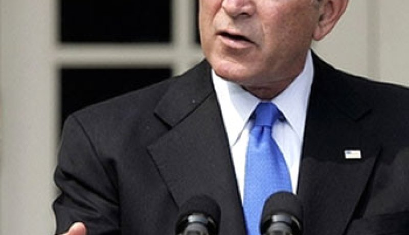 ''‬بوش‮'' ‬يبيع شاحنته لفعل الخير