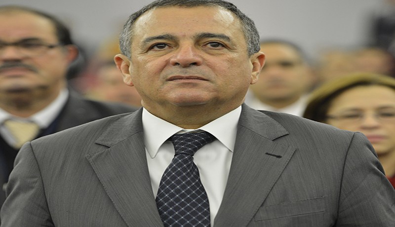 بوشوارب ينهي عهد “السوسيال”