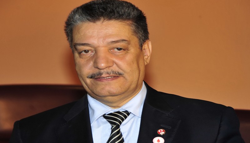 بوضياف ينصح اليتيمة بتغيير اللوك