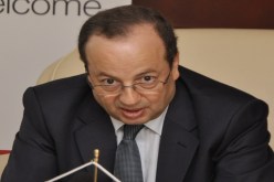 الطيران السعودي‮ ''‬يحكم بحكامو‮''‬