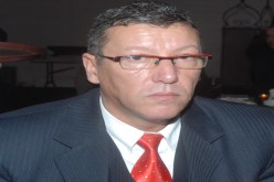 ''‬الدّراهم‮'' ‬من‭ ‬الخروب والخدمة في‮ ‬الإذاعة‮ ‬