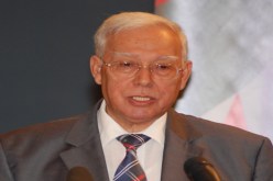 وزير المجاهدين‮ ‬غضبان‮
