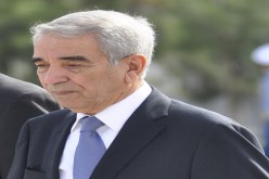 الوالي واقف عليها !
