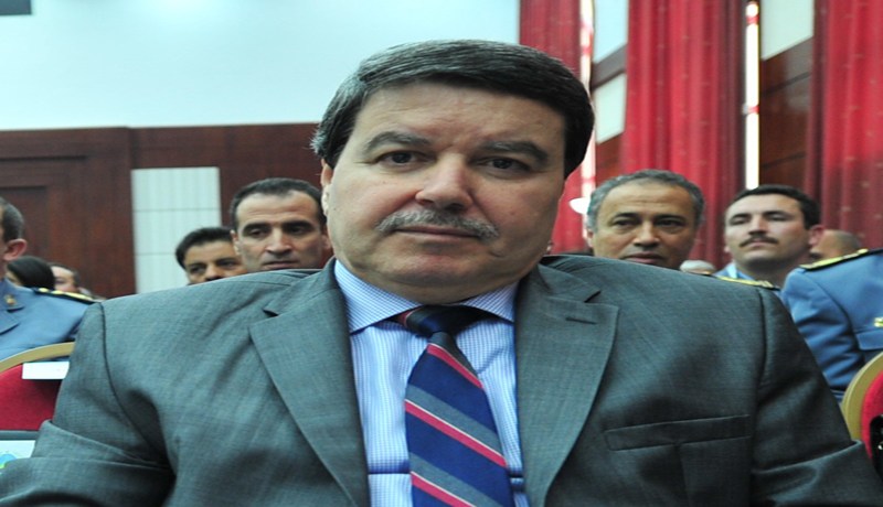 هامل يحتفل بالعيد مع موظفيه