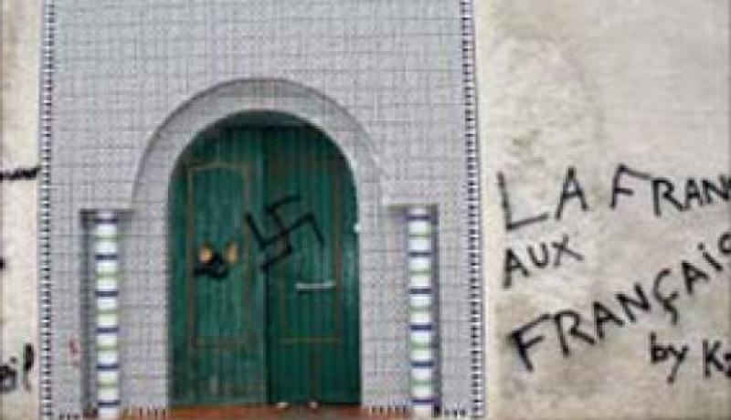 تدنيس مسجد في فرنسا