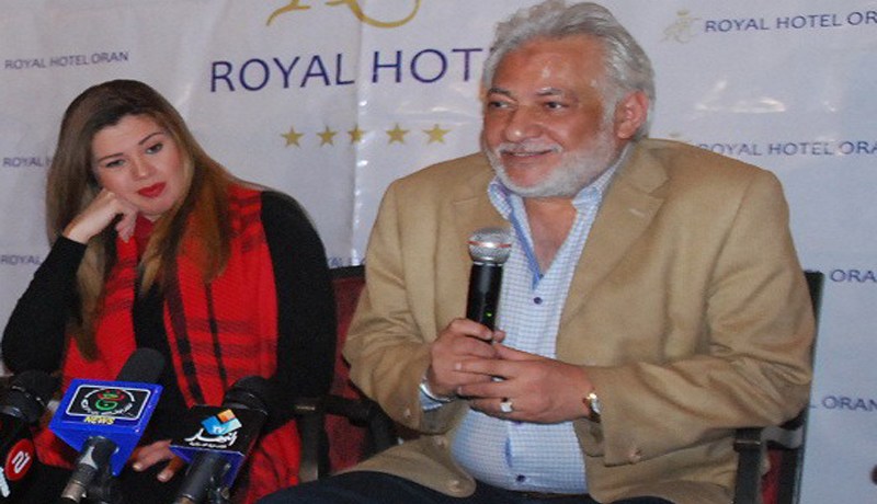 فنّانو مصر‮ ‬يدعون للثورة ضدّ‮ ''‬الخوانجية‮'' ‬من وهران‮ ‬