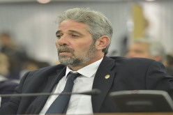 قارب خاص بـ الحراڤة  لنقل مرافقي الوزير