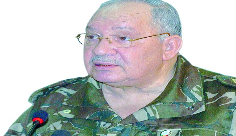 ڤايد صالح  ما ينساش الرجال