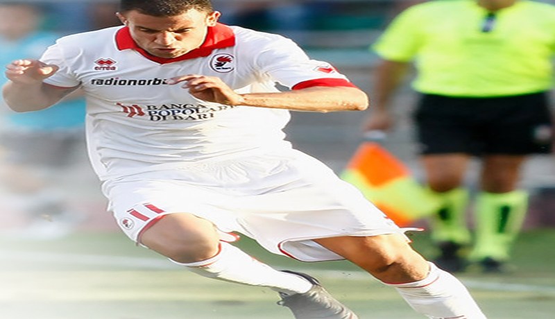 باري يهدد غزال علنا بالتهميش في حال رفضه المغادرة واللاعب يفكر في العودة إلى فرنسا