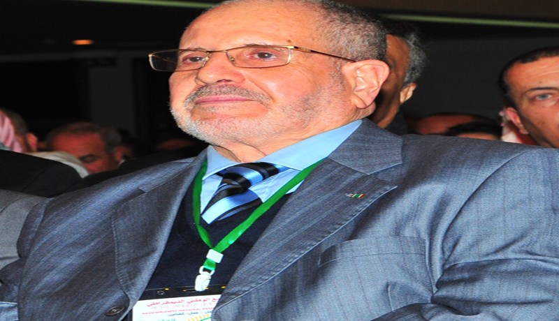 كبيرهم الذي علّمهم السياسة