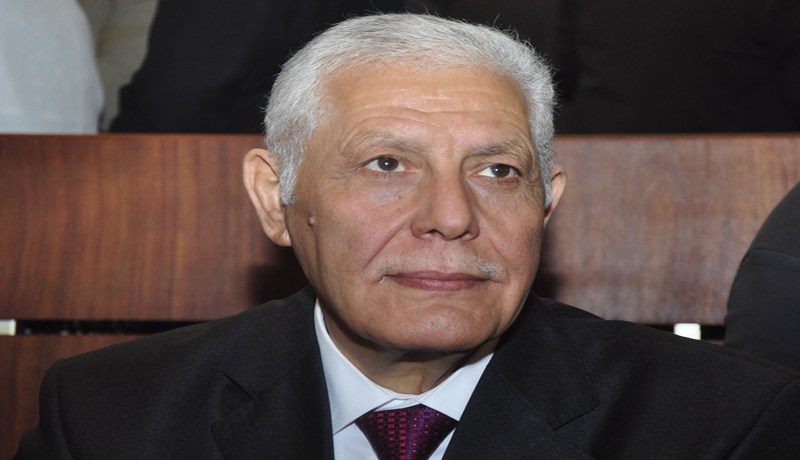 جامعة دالي‮ ‬إبراهيم ضدّ‮ ‬الإنجليزية‮ ‬
