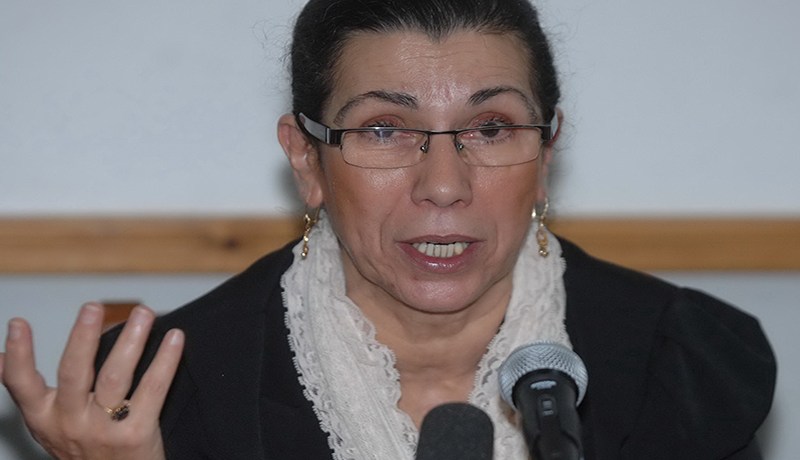 حنون معجبة بالوزير لعمامرة