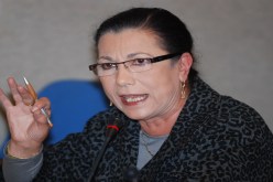 رئيسة.. واش دخــلك