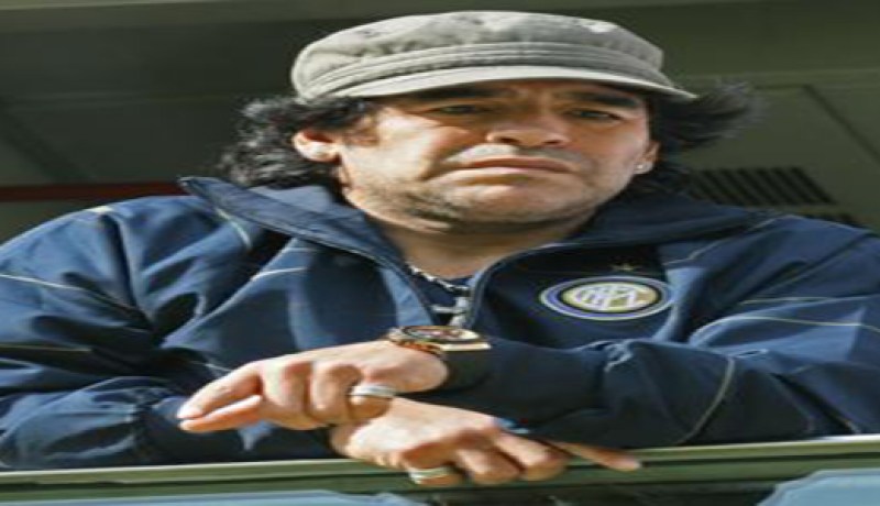 مارادونا سفيــرا فخريا للرياضة فـي‮ ‬دبـي