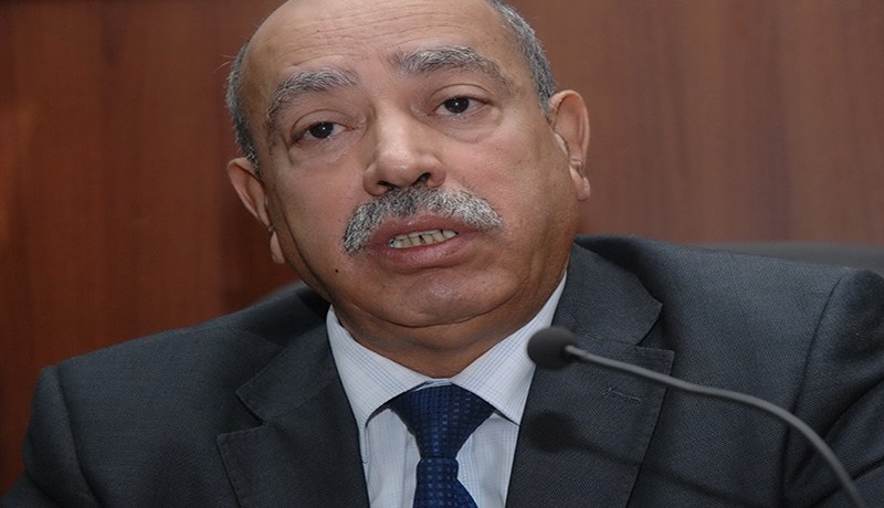 مباركي يبحث عن احتياجات الشارع