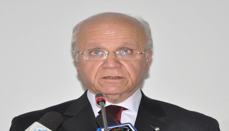 مدّلسي‮ ‬بالفرنسية أمام العرب ‬