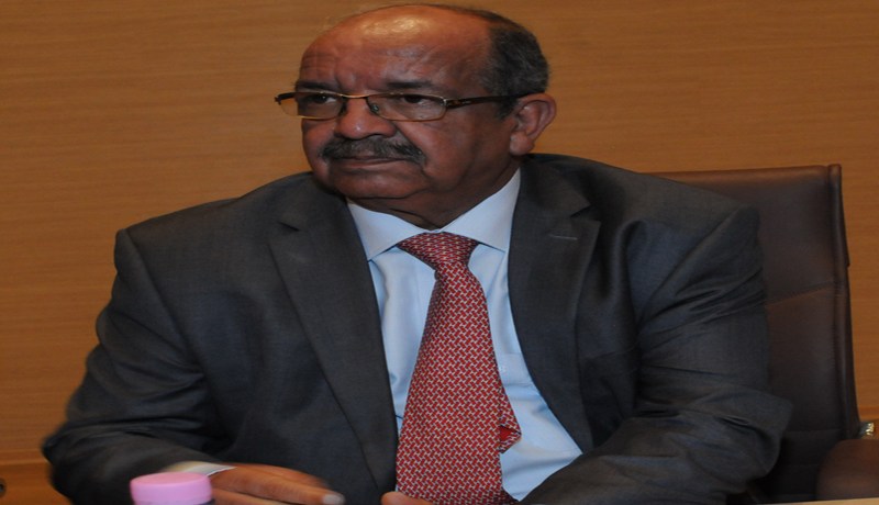 إذاعة للنساء فقط