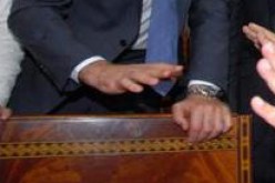 مترشّح يوزع المناصب الوزارية قـبل الأوان