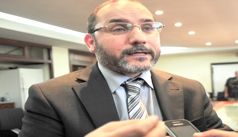 مقري و”الغيرة” تهدر