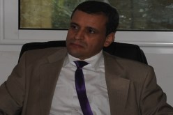 مصيطفى لا‮ ‬ينسى التأليف‮ ‬