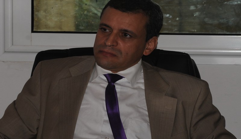 مصيطفى لا‮ ‬ينسى التأليف‮ ‬