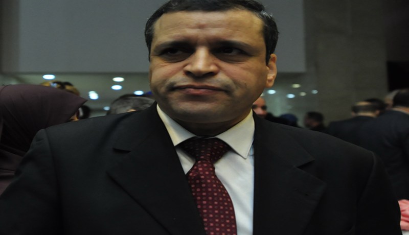 مصيطفى يدعو 5 وزراء
