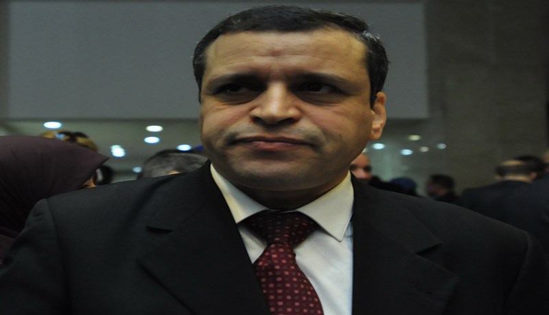 مصيطفى وغلام الله‮ ‬يصليّان مع‮ ''‬الزوالية‮'' ‬