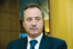 من زوّر بدلا من مدير ''إنجاب''!