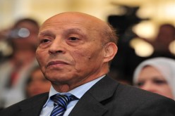 برلماني يترأس وفدا من 30 طبيبا