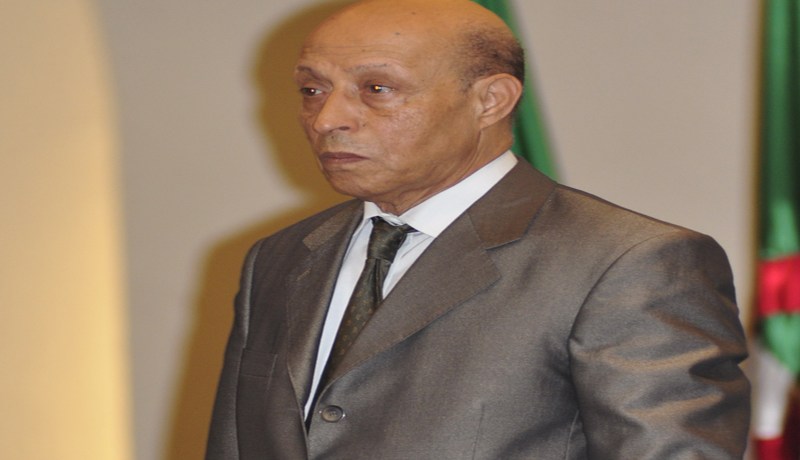 النوّاب ومعاشات العسكر‮!