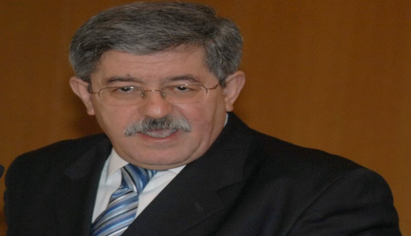 احتجاج على أويحيى بـ‮''‬الدربوكة‮''