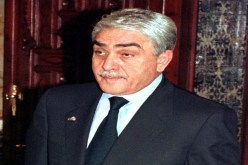 اليمين زروال‮ ‬يروي‮ ‬عطش رجال الدرك