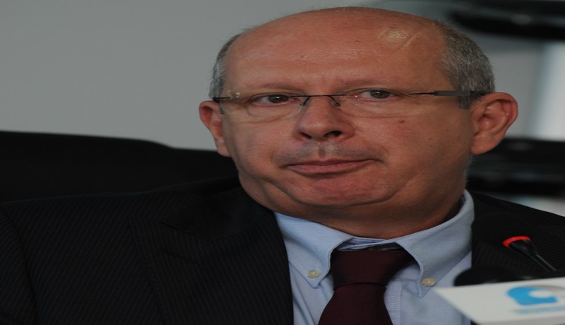 يخدمو في العسل وما يذوقوش
