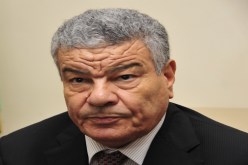 سعداني يجتمع بمحافظيه