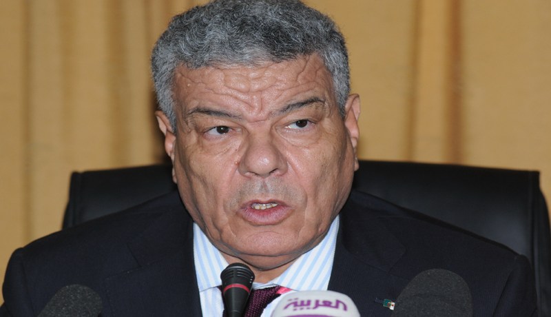 أصدقاء بلخادم يساندون بوتفليقة وسعيداني