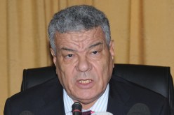 سعيداني يطلع المورال لحمروش