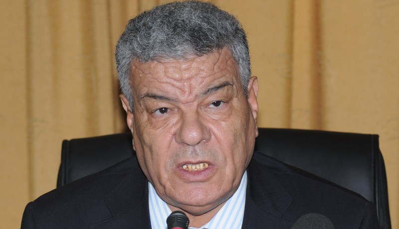 سعيداني يطلع المورال لحمروش
