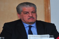 سلال يتخلى عن الوزارة الأولى