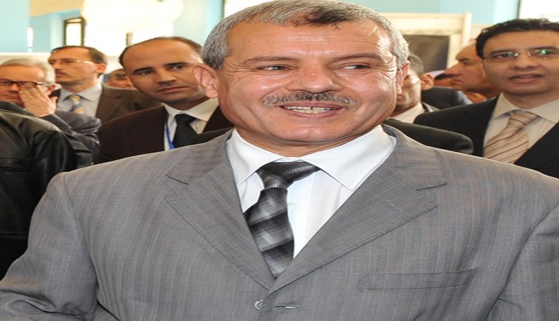 ميمون‮ ‬يفضـل الحمامات‮ ‬