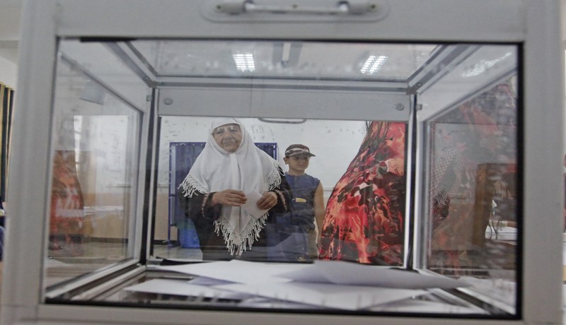 مراقبة الانتخابات بـ”الكوستيم‮”‬