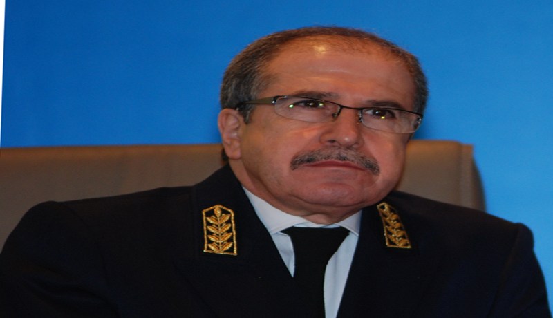 عدو‮ ‬يُكرّم الناجحين ‬