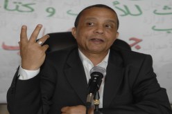 يـاسمينة خضرة ، يبحث عن المثقفين