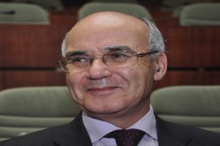 يوسفي مطلوب في البرلمان بسبب 16 ألف عون