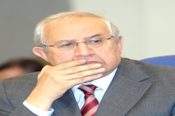 ‮ ‬زياري‮ ‬يستعين بالسوق السوداء