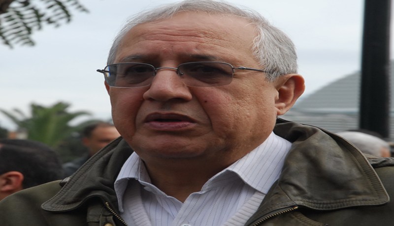 يقرأ السفيه ما فيه‮… ‬يا فخامة الرئيس