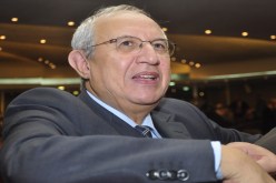 زياري‮ “‬يطيح‮” ‬بسبعة مستشارين‮‬