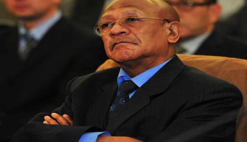 والي العاصمة يمنح ترخيصا بالنشاط لمصنع الزفت وسط بلدية برج الكيفان