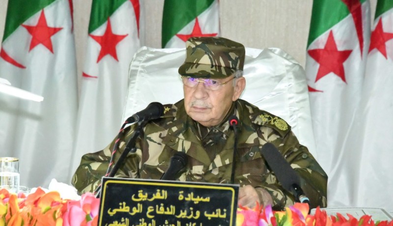 السفارة السعودية تقدم تعازيها لعائلة الفريق قايد صالح